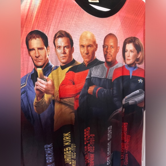 Star Trek Graphic 3X Shirt - Red and Black Vintage Tee - Picture 3 of 6